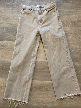 Abercrombie & Fitch Women’s 90’s Relaxed Jean High Rise Beige 26